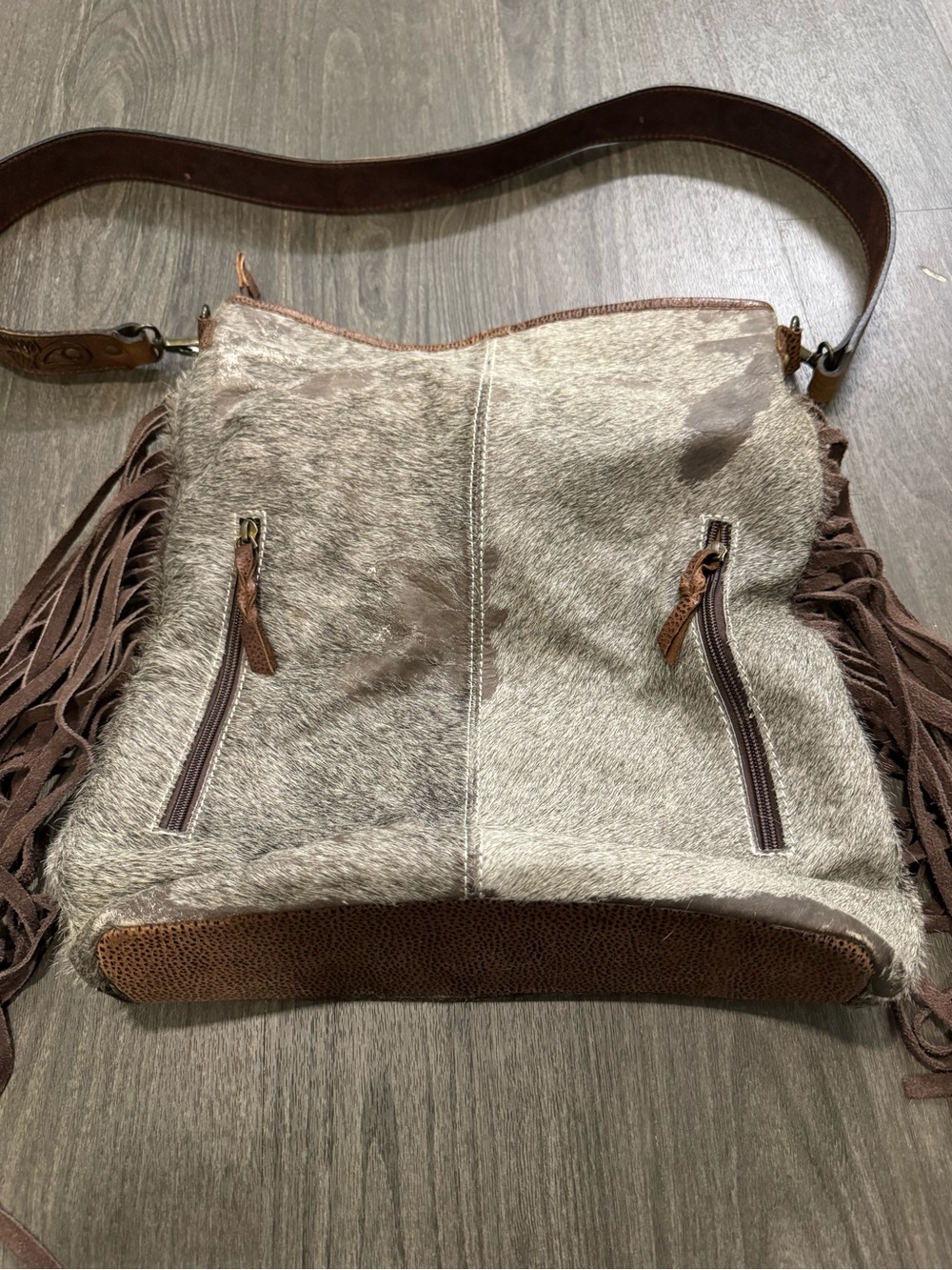 American Darling Fringe and Hide Bag - Picture 7 of 7